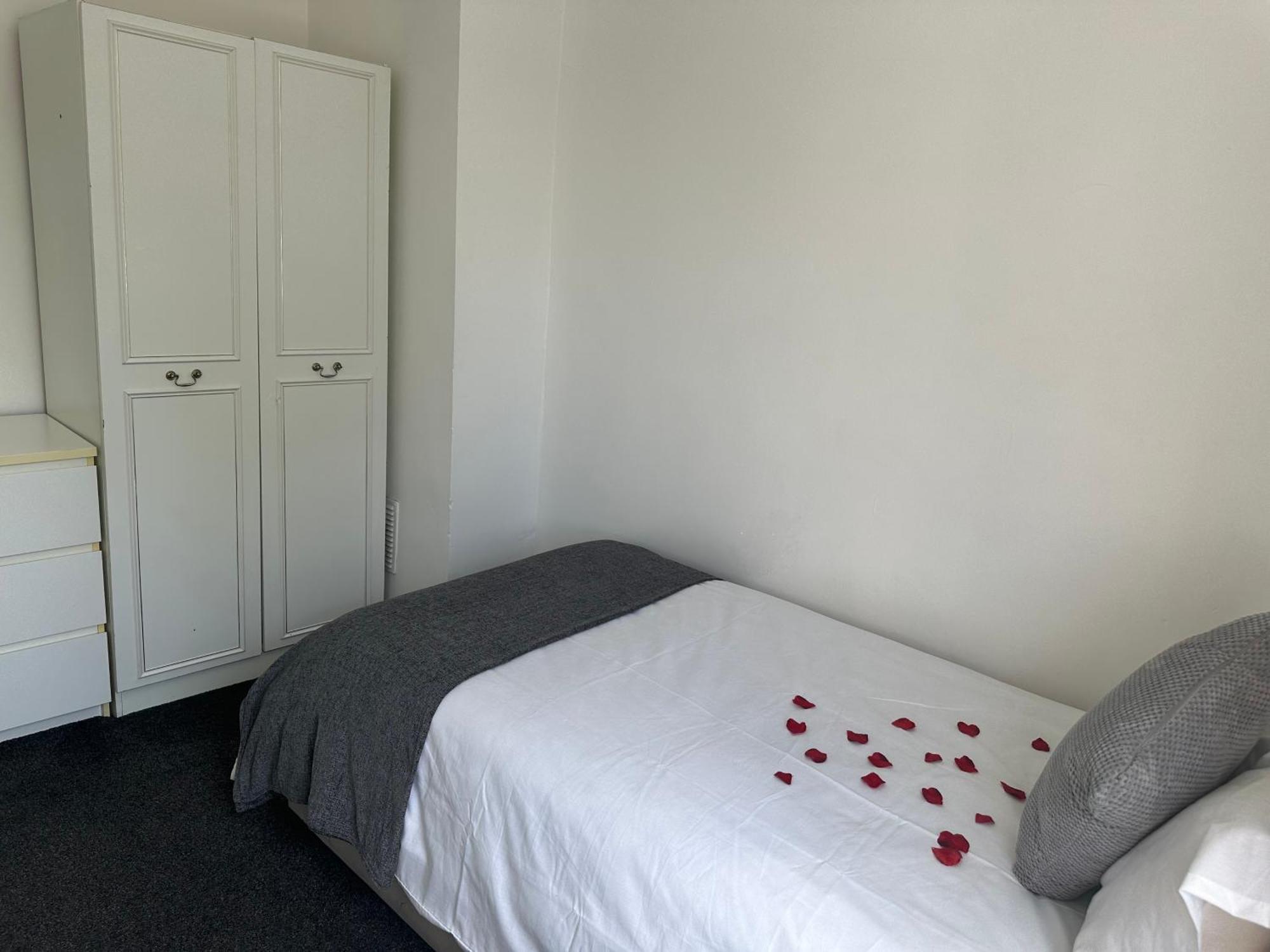 Experience London With Easy * Bromley